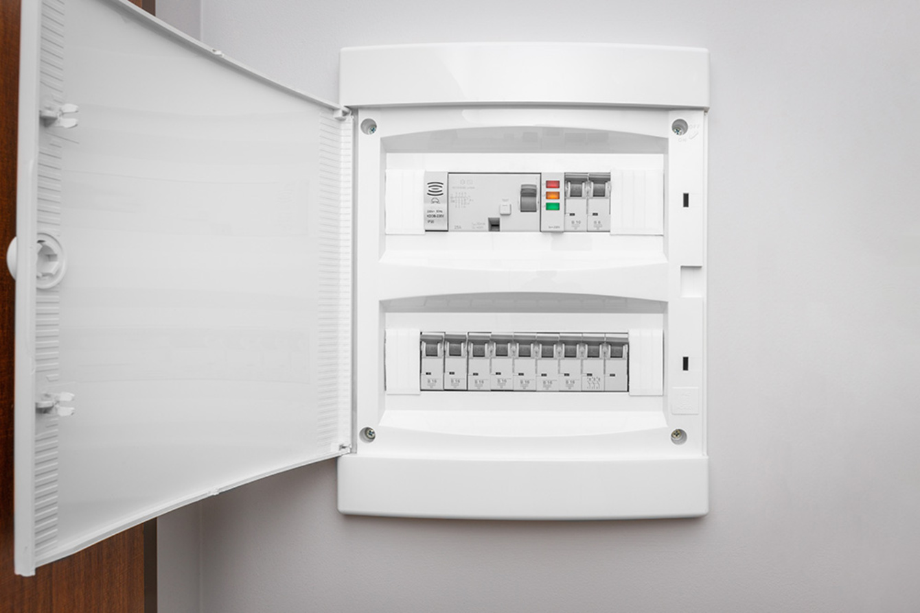 Über­spannungs­schutz bei TWE Elektrotechnik in Ellwangen