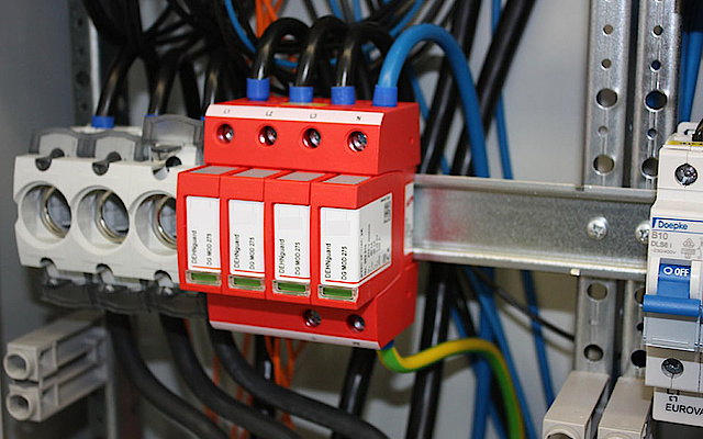 Über­spannungs­schutz bei TWE Elektrotechnik in Ellwangen